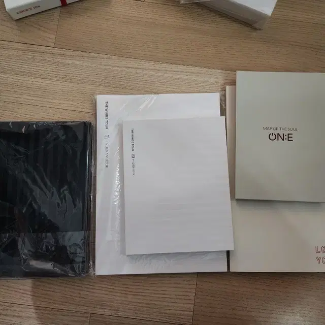 bts 윙즈투어 포토컬렉션 프로그램북 럽셀 프로그램북 맵솔포스터카드북