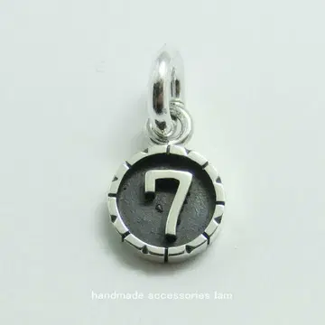 살짝 더한 네이티브 7 펜던트 실버 925