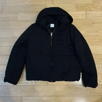 후드 부착 블랙 다운 자켓 M