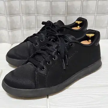 리복 [ 25.0 ] 스웨이드 올블랙 스니커즈