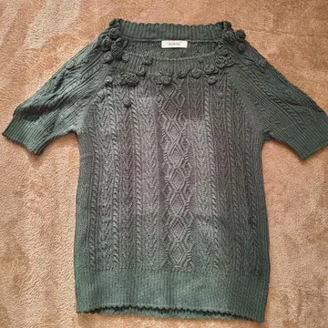 잉게보그 그린 케이블 니트 반팔