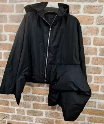 [Nuovo BoRGO] 밑단 비대칭 디자인 자켓