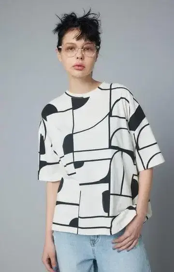 HeRIN.CYE 하프 서클 티셔츠