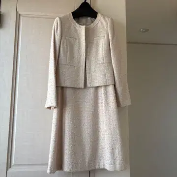 아이보리 트위드 원피스 수트