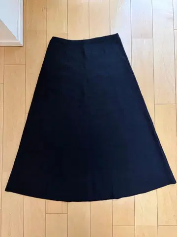 띠어리 플레어 스커트 사이즈 S 블랙