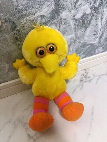 옐로우 컬러 새 봉제 인형 빅 레트로풍 인형