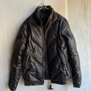 블랙 다운 자켓