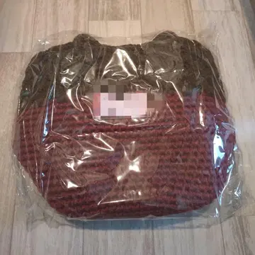 빨간색과 그린의 뜨개질 백