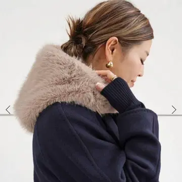 두지엠 클라세 미사용 새상품 택 포함 CELERI 퍼 장미 발라클라바