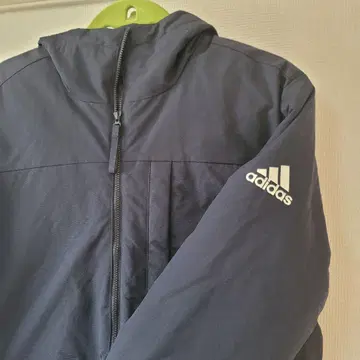 [ 새상품급 ] adidas 후드 부착 다운 자켓 네이비
