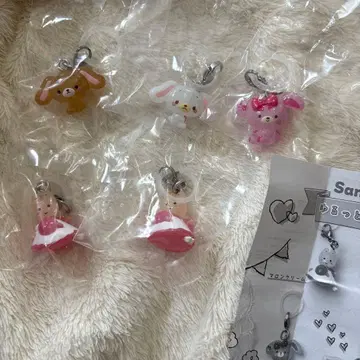 산리오 캐릭터즈 윳토메지루시 액세서리 5개 세트