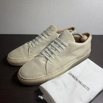 커먼 프로젝트 스웨이드 스니커즈