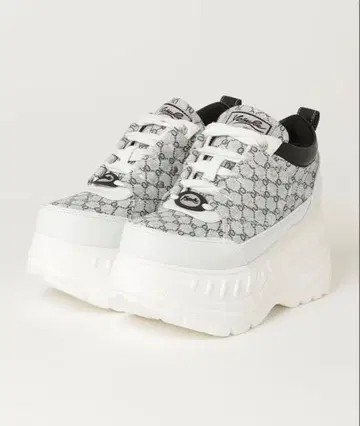 요스케 스니커즈