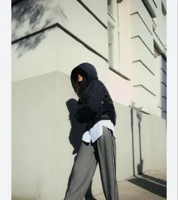 자라 워터 윈드 프로텍션 숏 퍼프 아노락 블랙 L