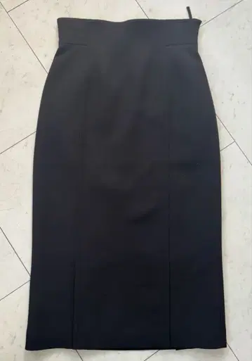 어도어 ADORE 롱 타이트 스커트 블랙 4개 슬릿