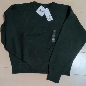 미사용 새상품*이번 시즌*UNIQLO 스무스 코튼 크루넥 스웨터* S