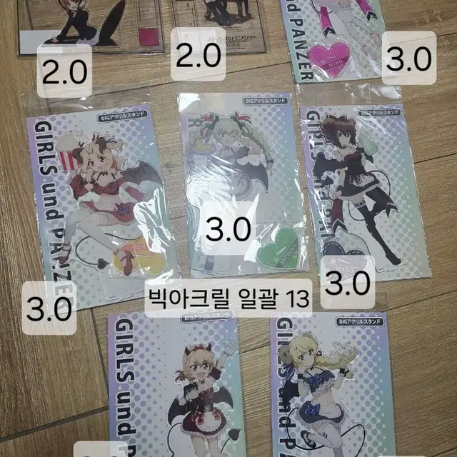 걸즈앤판처 아크릴스탠드 판매합니다.