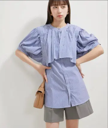 새상품급 VIS 스트라이프 셔츠 블라우스 반팔 프릴 큐빅 비쥬