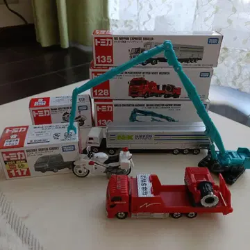 토미카 5대 묶음 판매 박스 포함