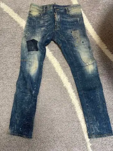 새상품급 DSQUARED2 디스퀘어드 데미지 가공 스키니 48