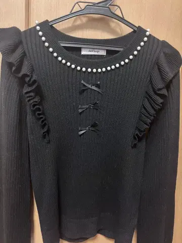 Ank Rouge 펄 리본 니트탑 블랙