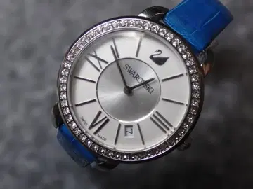 SWAROVSKI 블루 가죽 벨트 2침+DATE 새상품급 작동