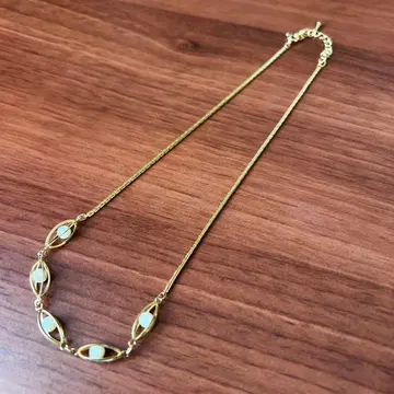 골드 타원형 펜던트 목걸이 앤티크풍