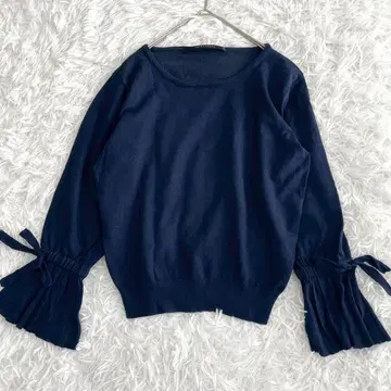 예카베카 YECCA VECCA 니트탑 프릴 소매 네이비