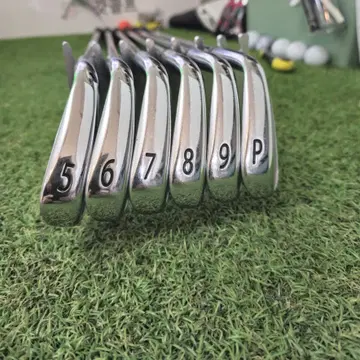 타이틀리스트 718 AP2 AMT S200 TOUR WHITE | 브랜드 중고거래 플랫폼