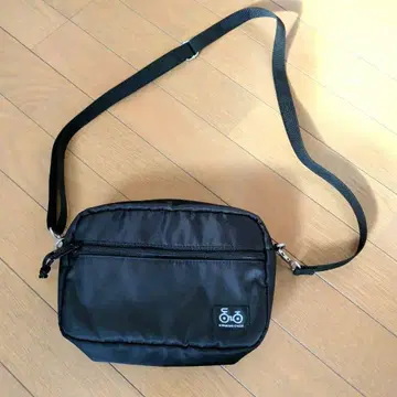 기나시 사이클 미니 숄더백 심플 블랙