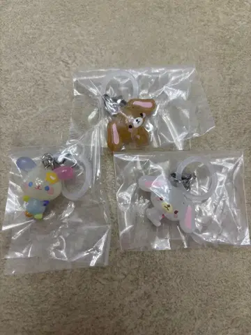 산리오 캐릭터즈 윳토 메지루시 액세서리 우사하나 시로쿠로 우사