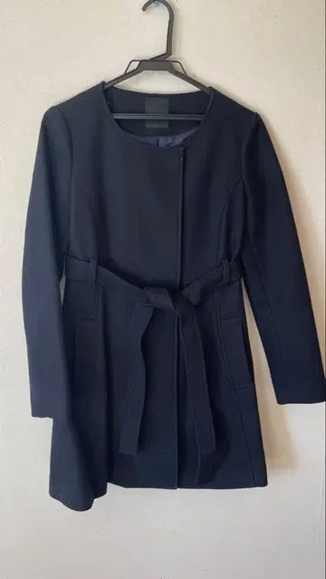 바나나 리퍼블릭 멜톤 노카라 코트