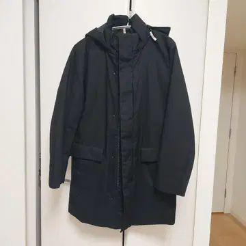 유니클로 하이브리드 다운 코트 2021 모델 남성용 S 블랙