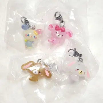 산리오 캐릭터즈 윳토메지루시 액세서리 4개 세트