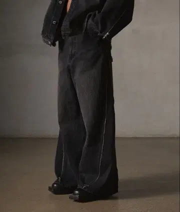 [ 새상품 ] GRANCY 지퍼 데님 와이드 데님 S 사이즈 블랙