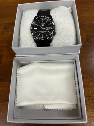 SEIKO 5 블랙 손목시계