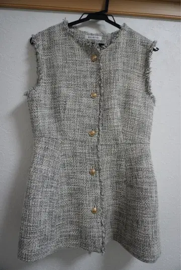 트위드 페플럼 베스트 내추럴 뷰티 베이직