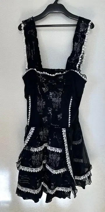 [ 최종 가격 인하 ] h.NAOTO Frill 원피스