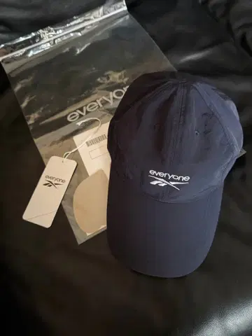 REEBOK everyone CLASSIC LONG BILL CAP