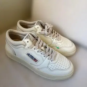 AUTRY MED-WAY 미사용 새상품