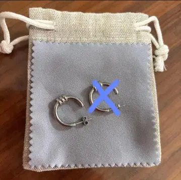 13Lue 귀걸이 한쪽