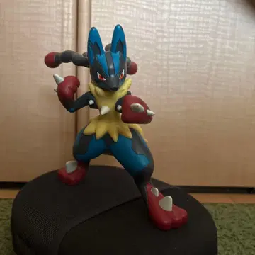 메가 루카리오 피규어