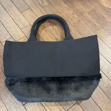 gemmei original 퍼 토트백 블랙