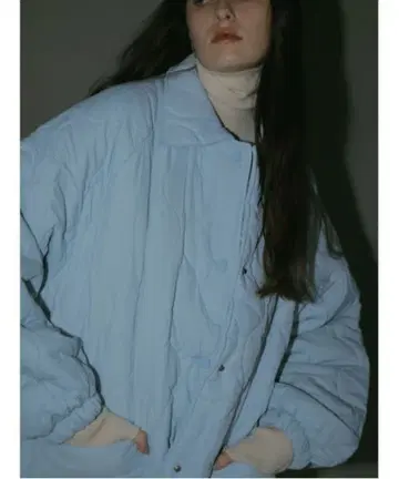 AMAIL OVER 퀼팅 자켓 블루