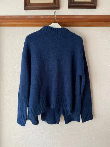Mao made 멋진 색상의 블루 스웨터 프리 사이즈