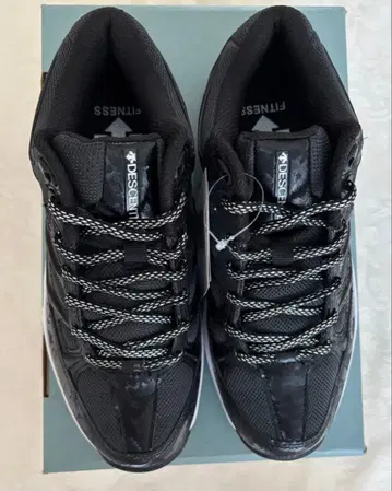 DESCENTE 블랙 피트니스 신발