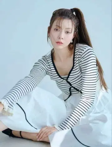 릴리 브라운 프릴 슬리브 가디건 보더