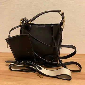 ZARA 탑 스티치 버킷 백 블랙