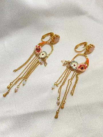 꽃 모티브 골드 귀찌