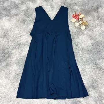 어반 리서치 도어스 (F) 슬리브리스 플레어 원피스 코튼 100%